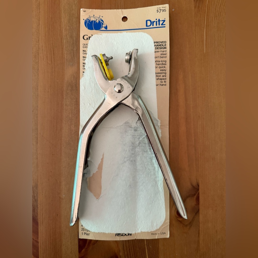 Dritz Gripper Plier Tool Kit Used Vintage Silver Missing Pieces Partial Package